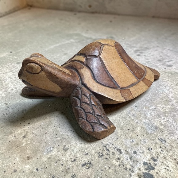 Other - Hand Carved Sea Turtle Figurine Small Brown Two-Tone Shell Coastal Decor
